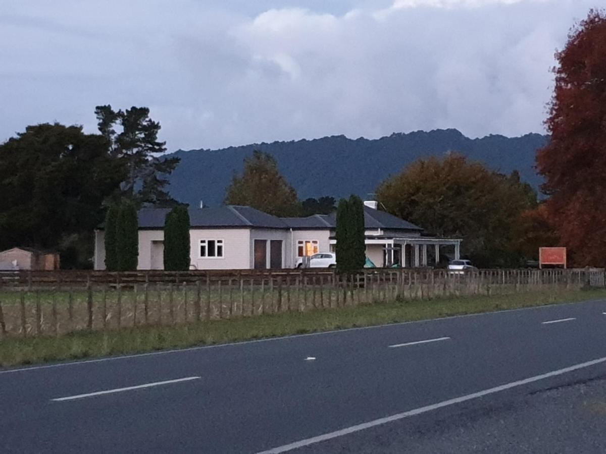 Okauia House, Matamata Hotel Bagian luar foto